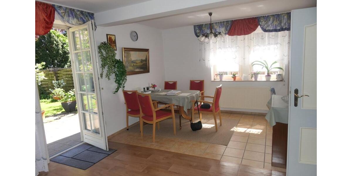 Einfamilienhaus Uelzen - 7 Zimmer, 150 m&sup2;, 1.200&euro; | Angebot:26611151