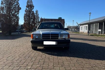 Mercedes-Benz 190 268.800 km 9.200 &euro; Papenburg 26871