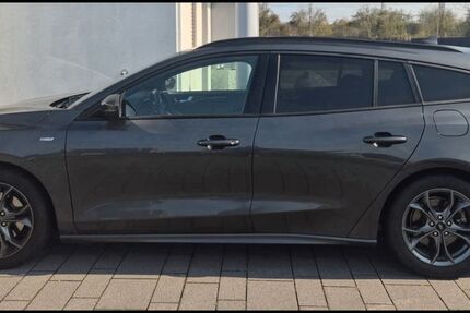 Ford Focus 29.900 km 19.290 &euro; Oberhausen-Rheinhausen 68794