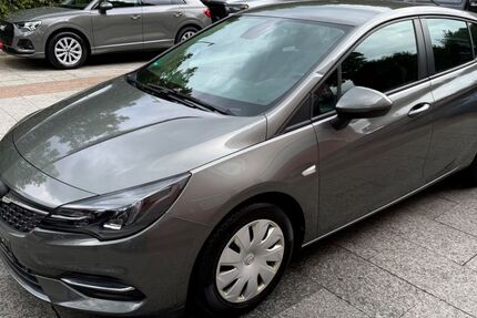 Opel Astra 71.000 km 8.980 &euro; München 81827