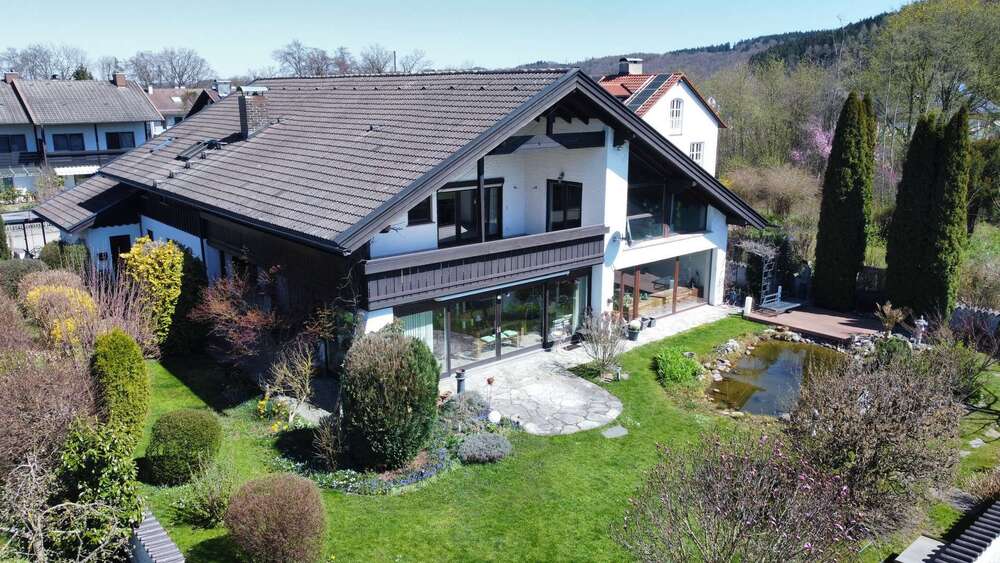 Einfamilienhaus Trostberg - 6 Zimmer, 351 m&sup2;, 1.090.000&euro; | Angebot:26380444