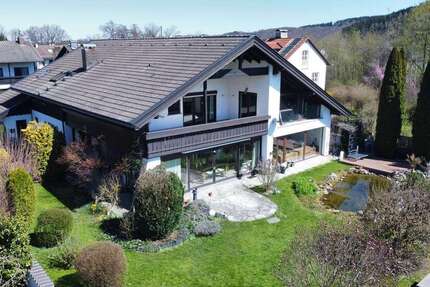 Haus Trostberg - 6 Zimmer, 351 m&sup2;, 1.090.000&euro; | Angebot:26380444