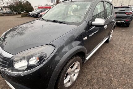Dacia Sandero 76.000 km 3.990 &euro; Hanau 63452