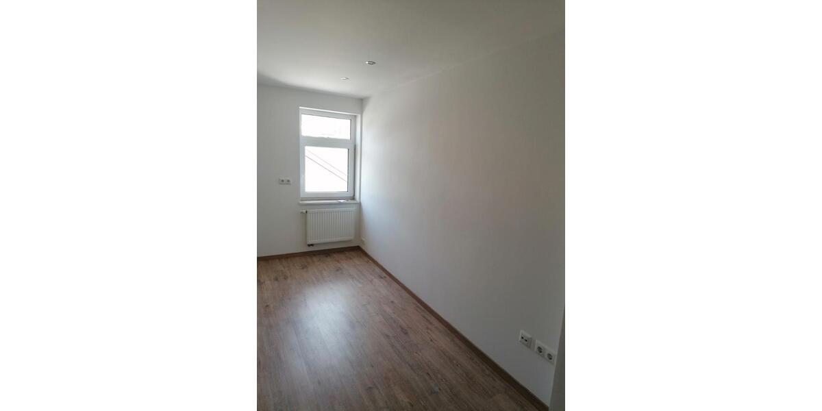 Dachgeschoßwohnung Sonneberg - 2 Zimmer, 62 m&sup2;, 590&euro; | Angebot:26478780