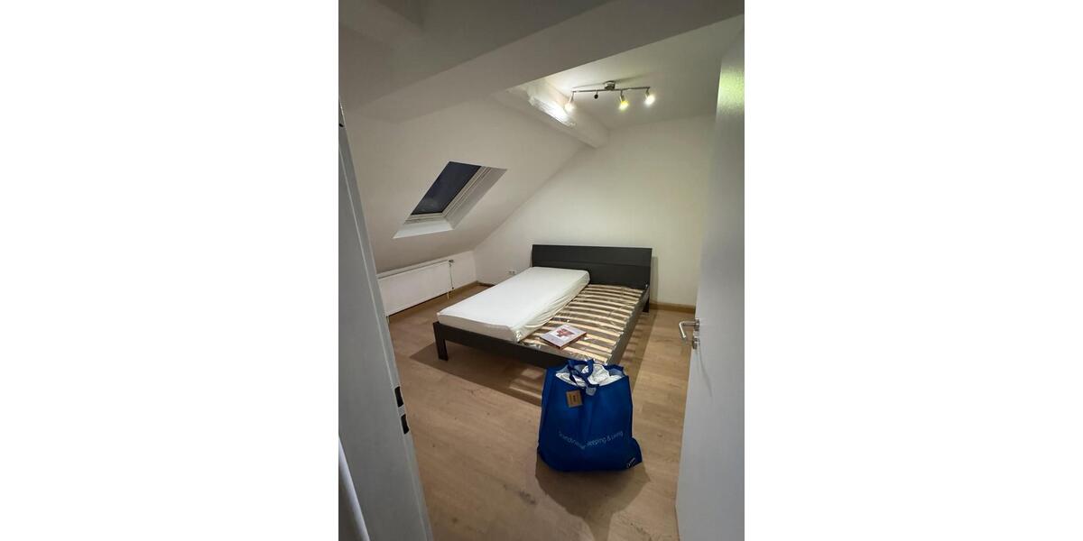 Hochparterre Düren Mariaweiler-Hoven - 4.5 Zimmer, 125 m&sup2;, 1.100&euro; | Angebot:25017076