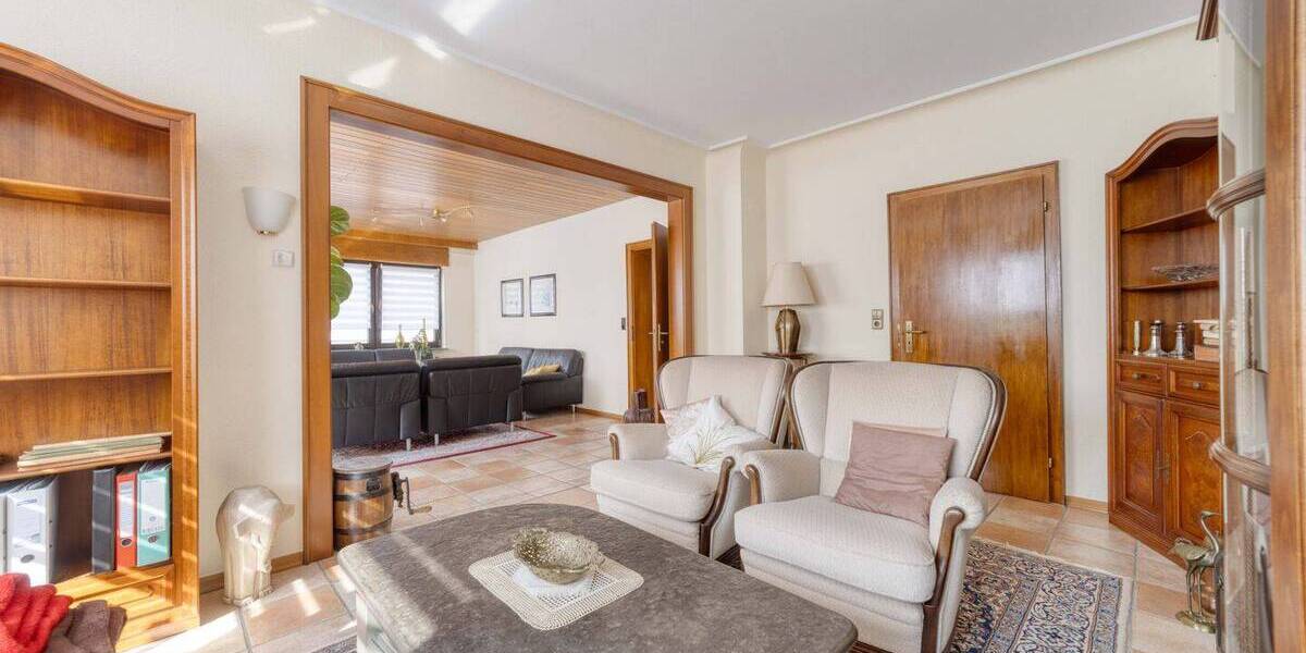 Mehrfamilienhaus, Wohnhaus Mettlach Saarhölzbach - 8 Zimmer, 165 m&sup2;, 289.000&euro; | Angebot:26307476