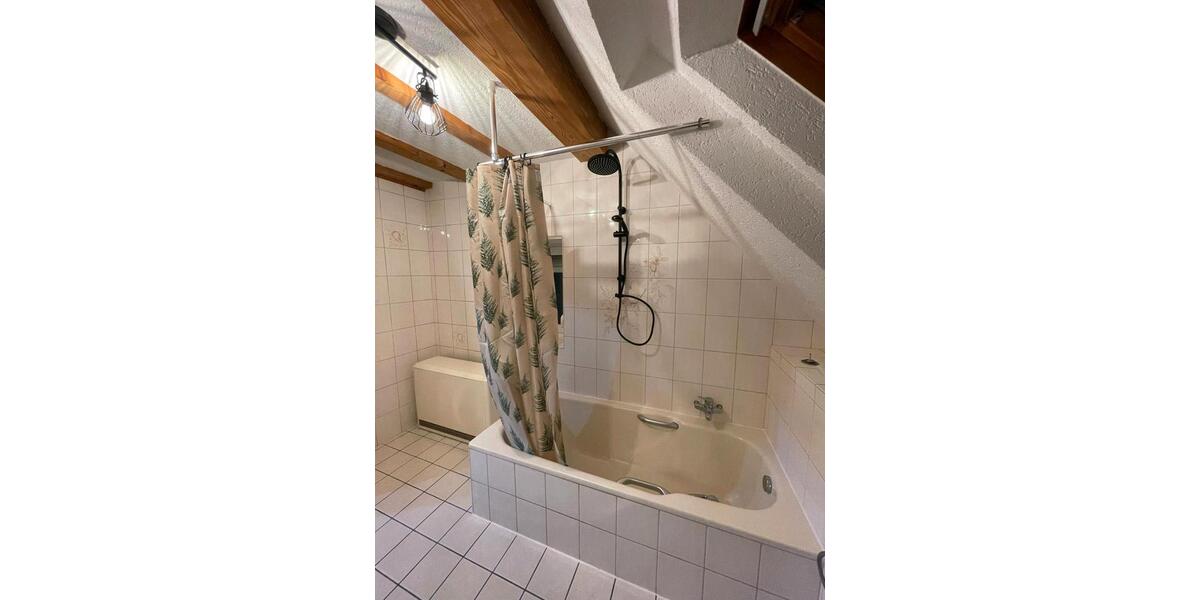 Dachgeschoßwohnung Blieskastel - 4.5 Zimmer, 120 m&sup2;, 750&euro; | Angebot:26665692