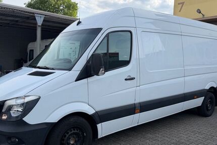 Mercedes-Benz Sprinter 304.000 km 9.990 &euro; Frankfurt am Main 65933