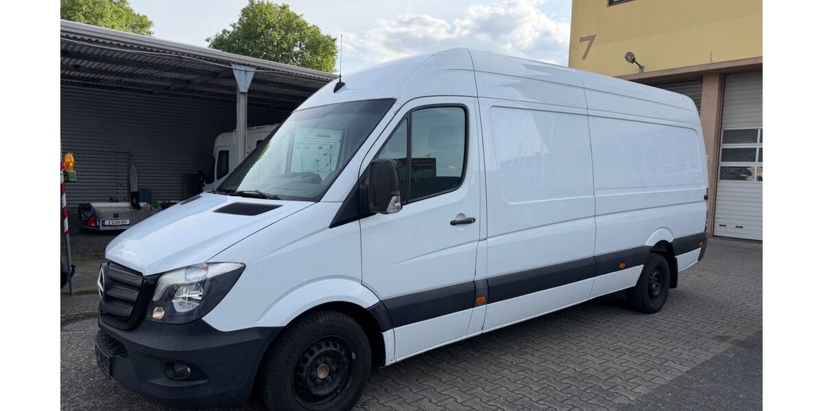 Mercedes-Benz Sprinter 304.000 km 9.990 &euro; Frankfurt am Main 65933