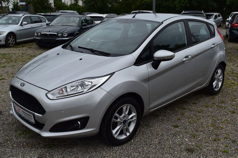 Ford Fiesta 76.000 km 6.990 € Herbertingen 88518