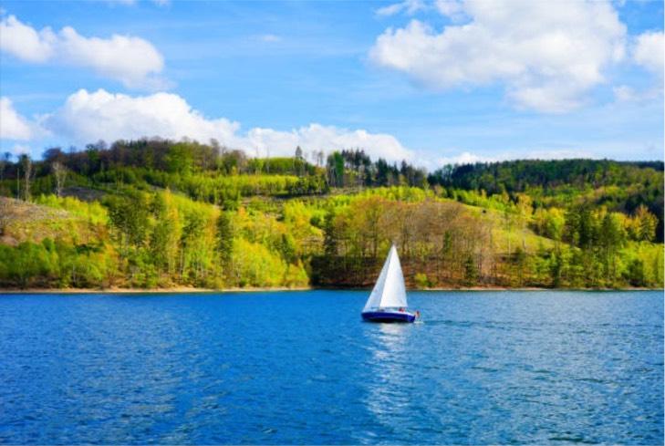 Wohnen mit Seeblick in Langscheid zimmer