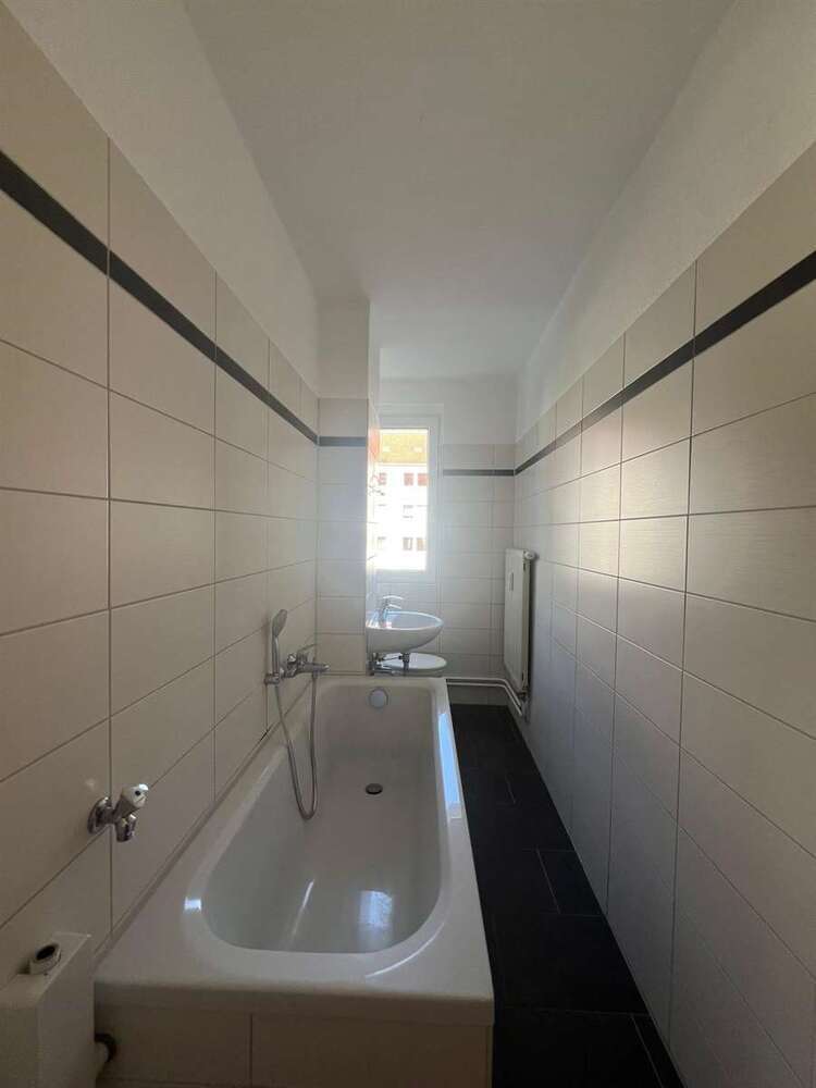 Wohnung zum Mieten in Glauchau 275 € 45.59 m²
