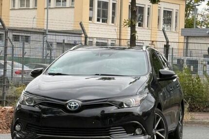 Toyota Auris 143.450 km 12.500 &euro; Berlin 13585