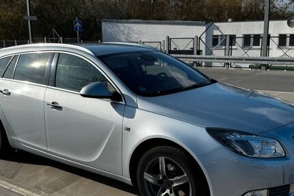 Opel Insignia 97.000 km 6.500 &euro; Bernburg 06406