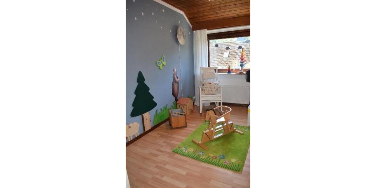 Einfamilienhaus Neu Wulmstorf - 9 Zimmer, 214 m&sup2;, 2.350&euro; | Angebot:25850639