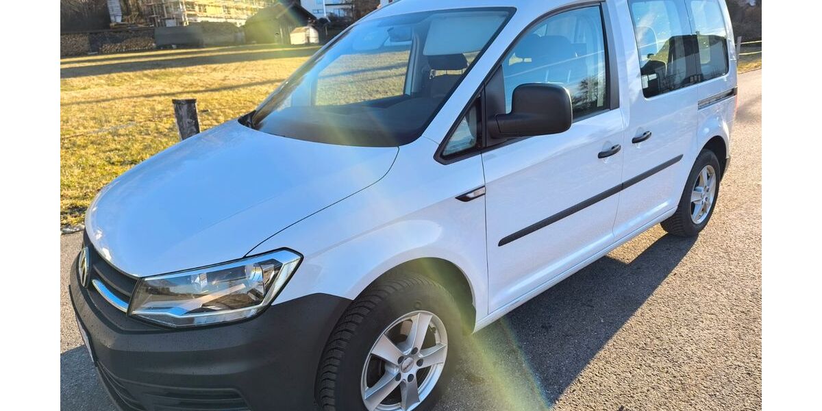 VW Caddy 141.671 km 16.777 &euro; Pähl 82396