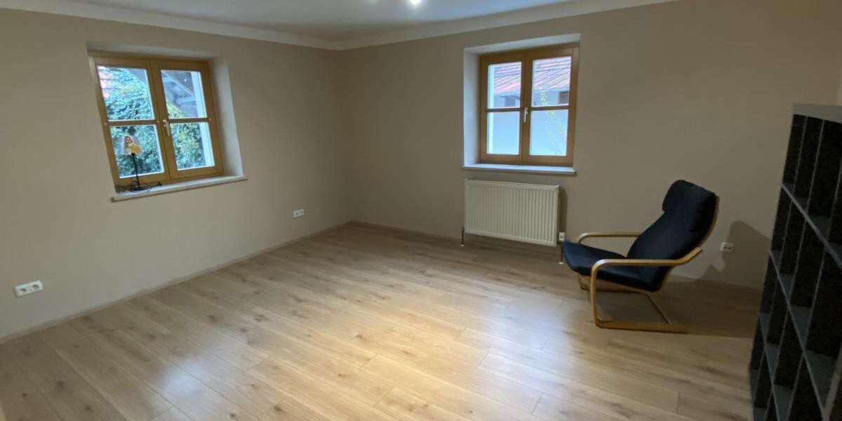 Etagenwohnung Massenhausen Massenhausen - 1 Zimmer, 20 m&sup2;, 300&euro; | Angebot:26869778