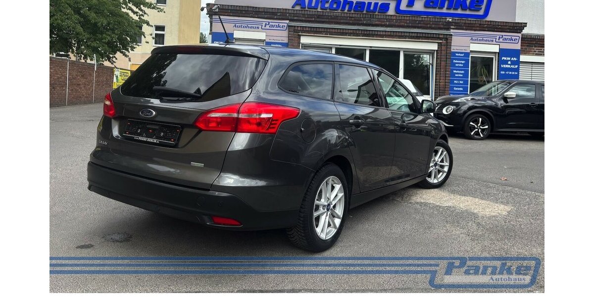 Ford Focus Business*Automatik*Tempo*Navi*SHZ*LED-T* 87.794 km 10.890 &euro; Berlin 13187