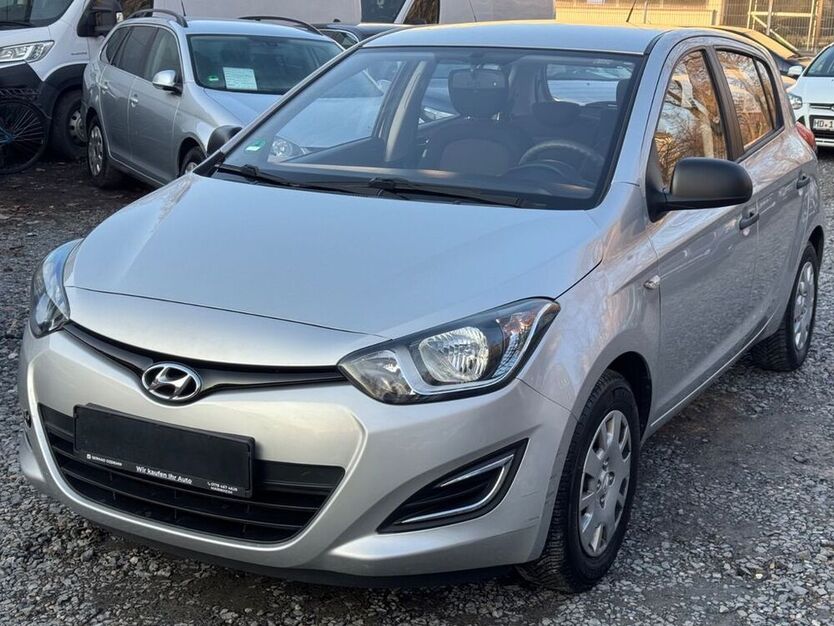 i20