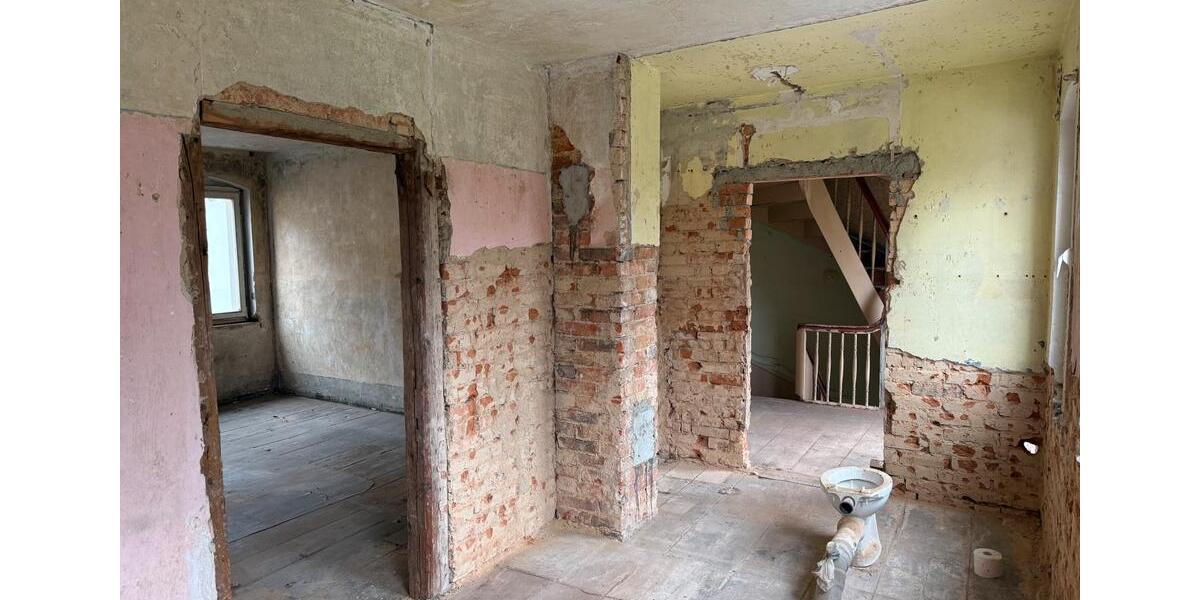 Reihenhaus Schmölln - 5 Zimmer, 160 m&sup2;, 98.000&euro; | Angebot:26798009