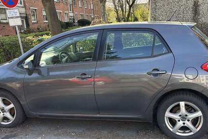 Toyota Auris 95.673 km 5.120 &euro; Hamburg, Freie und Hansestadt 22119