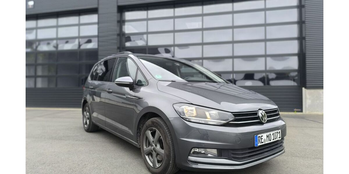 VW Touran 152.000 km 13.200 &euro; Sundern 59846