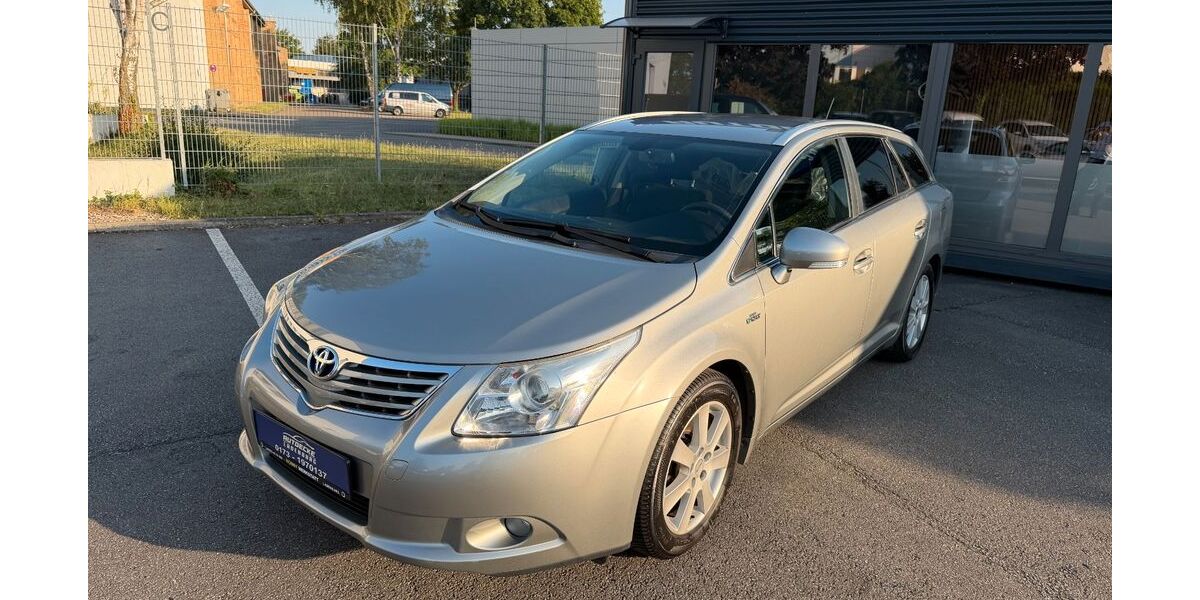 Toyota Avensis 185.000 km 3.999 &euro; ladenburg 68526