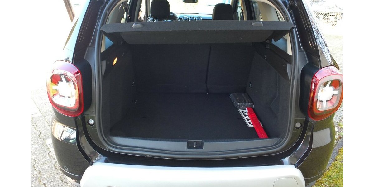 Dacia Duster II CELEBRATION HYBRID NAVI KAMERA 17 ZOLL 63.155 km 12.704 &euro; Köln 50858