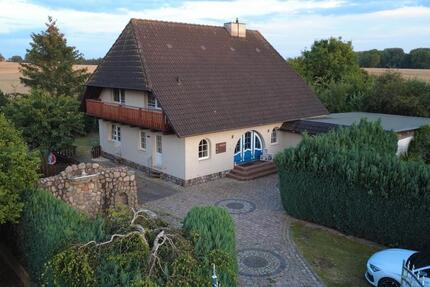 Haus Dorf Mecklenburg - 7 Zimmer, 272 m&sup2;, 645.000&euro; | Angebot:25759579