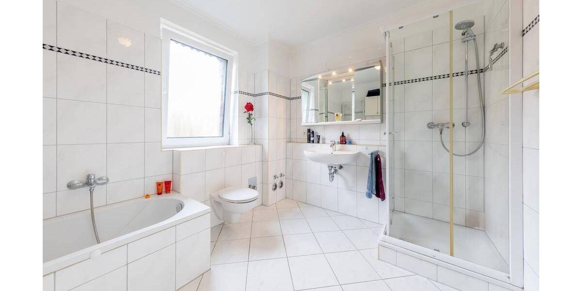 Etagenwohnung Reinbek - 2 Zimmer, 77 m&sup2;, 360.000&euro; | Angebot:26583420