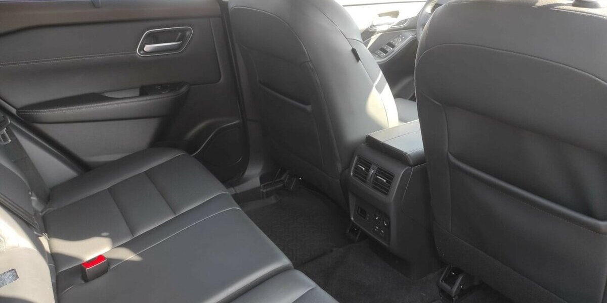 Nissan X-Trail e-Power e-4orce Tekna 4x4 35.698 km 34.000 &euro; Höchstenbach 57629