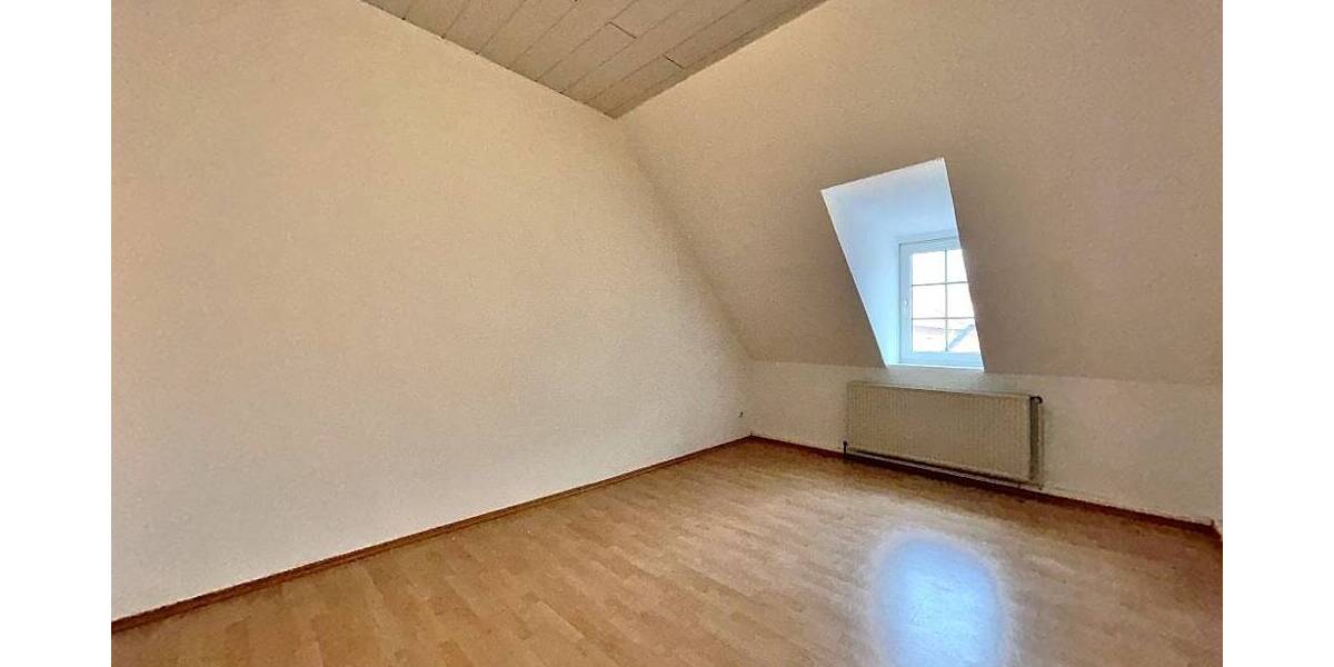 Mehrfamilienhaus, Wohnhaus Stolzenau - 9 Zimmer, 306 m&sup2;, 219.000&euro; | Angebot:26306272