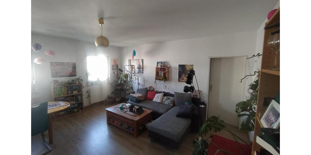 Etagenwohnung Würzburg Heuchelhof - 3 Zimmer, 83 m&sup2;, 909&euro; | Angebot:25512562