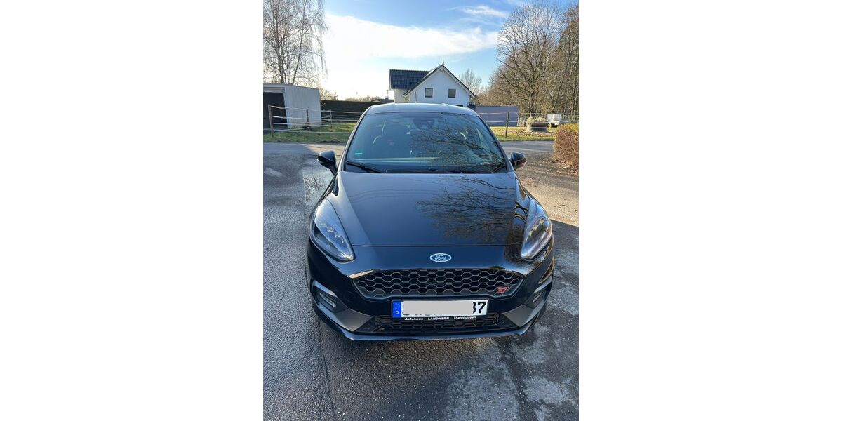 Ford Fiesta 67.328 km 15.090 &euro; Neunkirchen-Seelscheid 53819