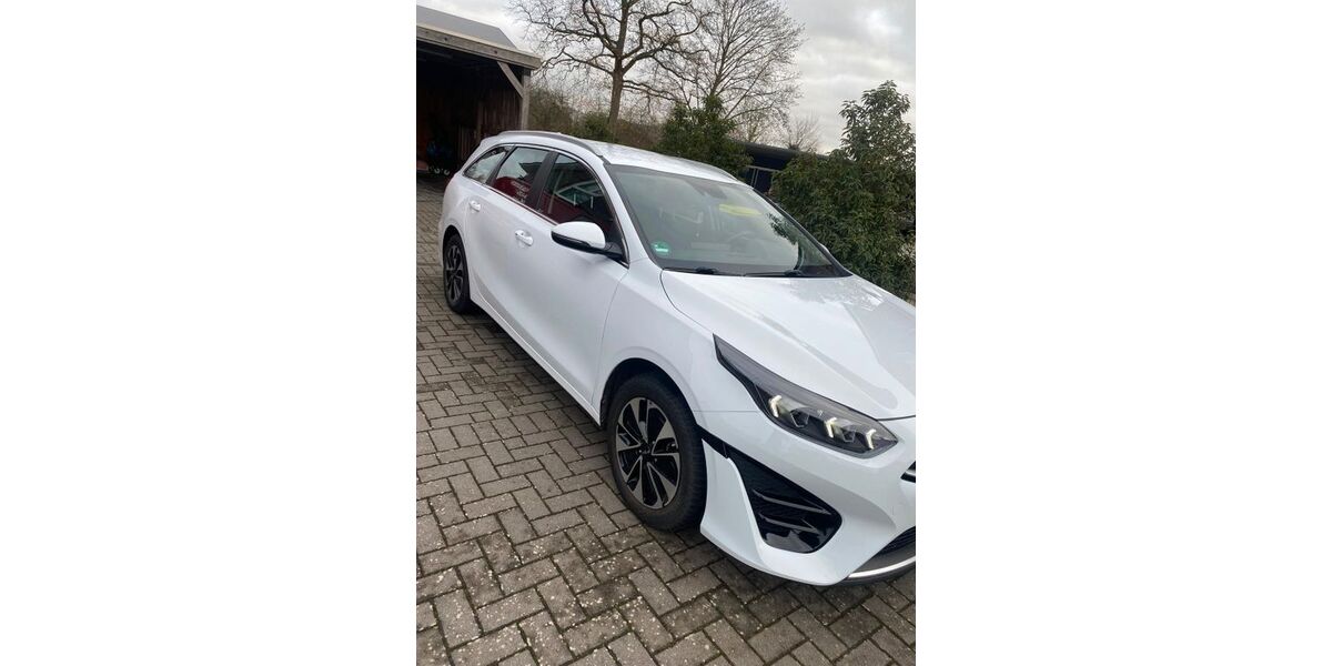Kia ceed Sportswagon 44.500 km 19.600 &euro; Hamburg 21039