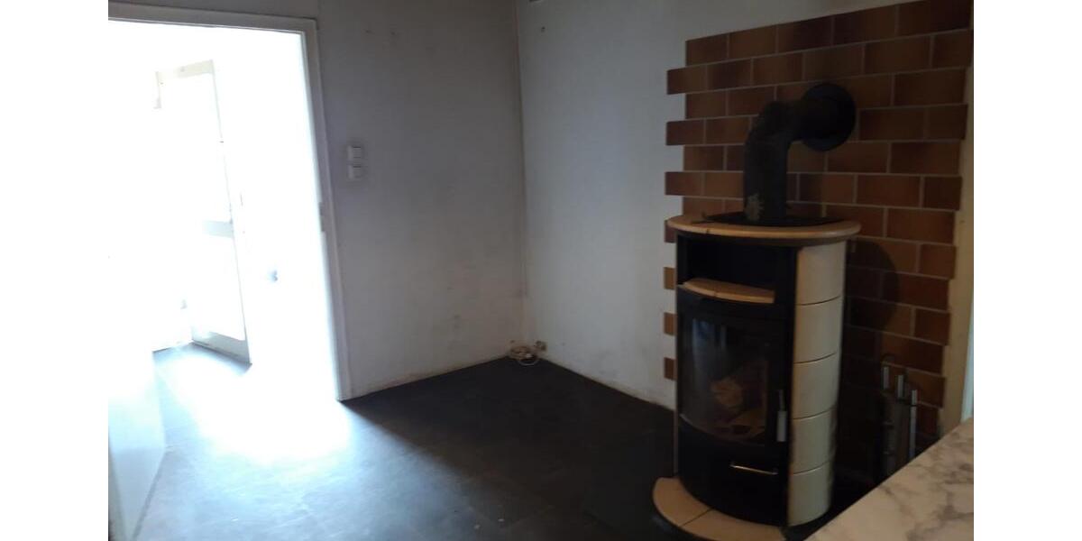 Einfamilienhaus Völklingen - 7 Zimmer, 120 m&sup2;, 85.000&euro; | Angebot:27135159