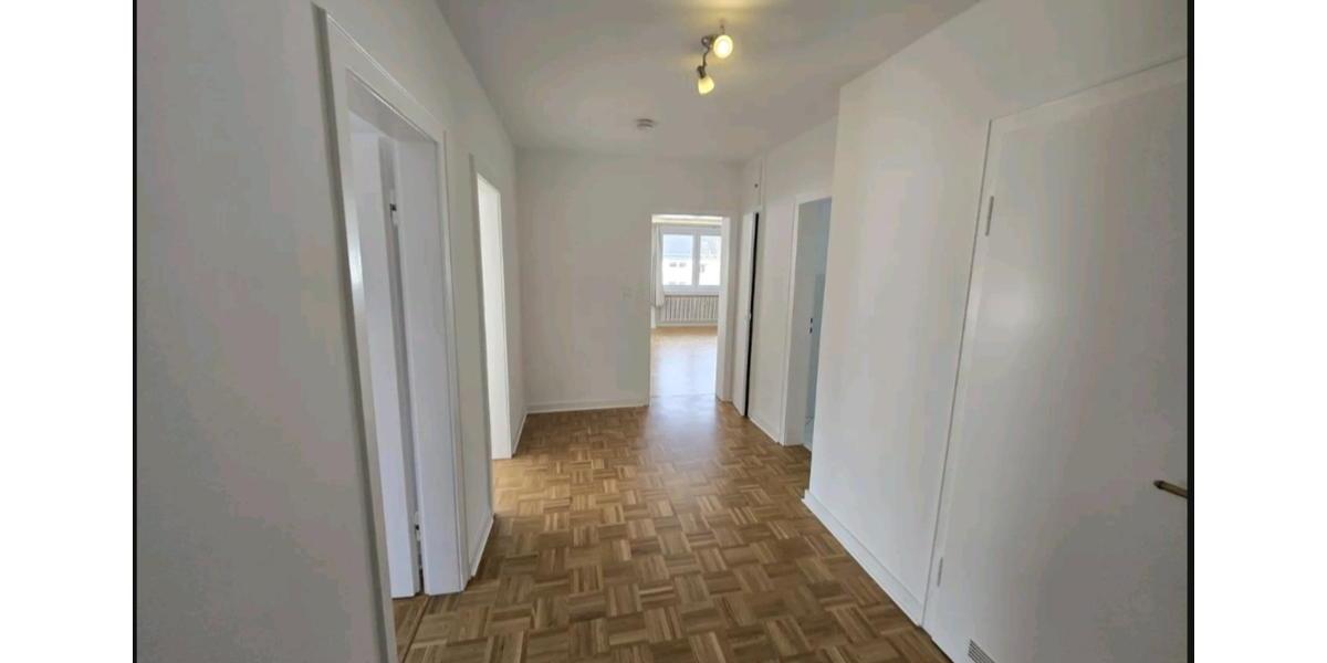 Ruhige, geräumige 5-Zimmer-Wohnung in Kirchrode 5 zimmer