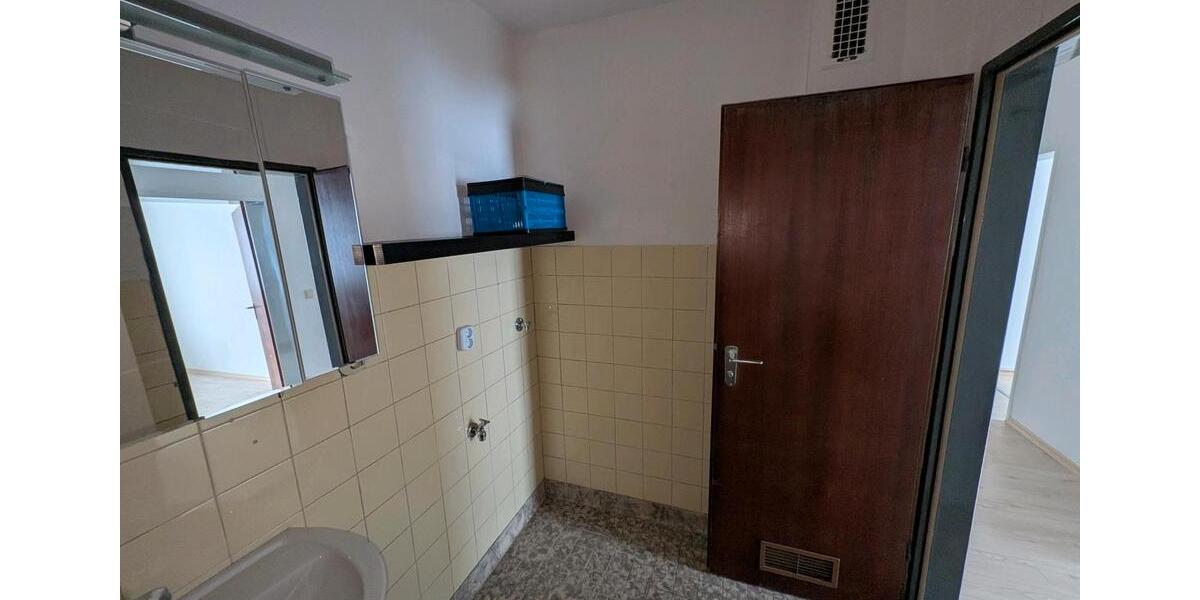 Etagenwohnung Neustadt bei Coburg - 3 Zimmer, 75 m&sup2;, 570&euro; | Angebot:24889010