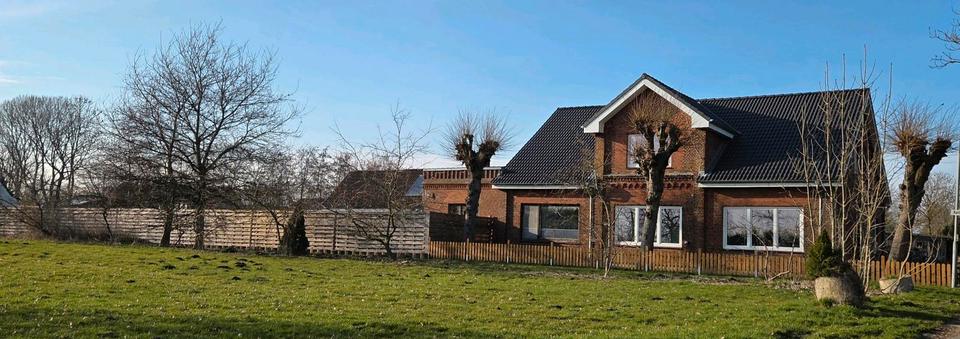 Einfamilienhaus Wesselburen - 11 Zimmer, 250 m&sup2;, 399.000&euro; | Angebot:26184303