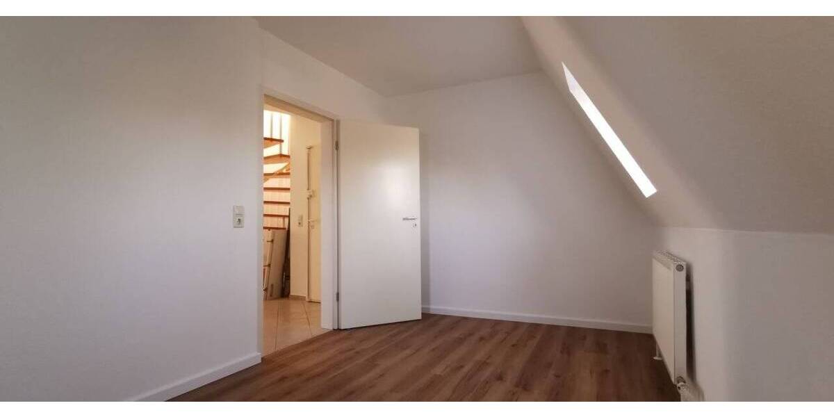 Etagenwohnung Falkensee - 3 Zimmer, 90 m&sup2;, 1.550&euro; | Angebot:25428195