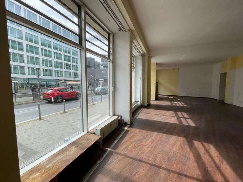 Büro in Berlin 6.990 € 226.54 m²