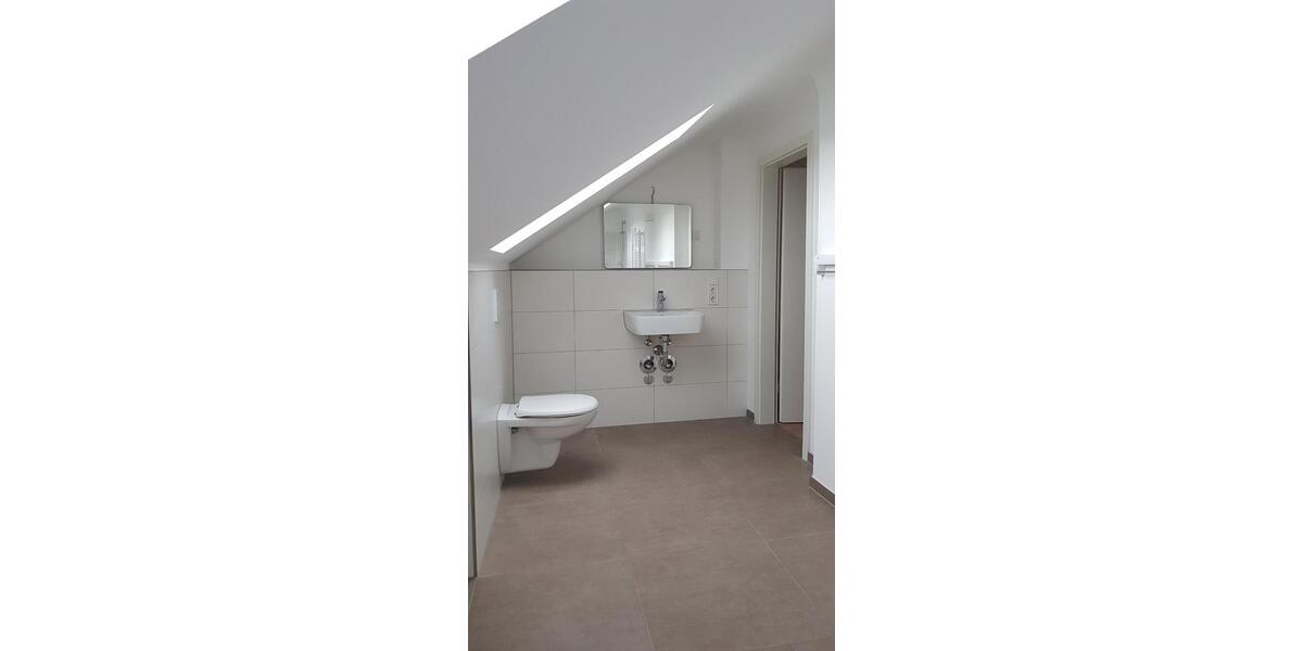 Dachgeschoßwohnung Mainz Ebersheim - 2 Zimmer, 50 m&sup2;, 699&euro; | Angebot:25431715