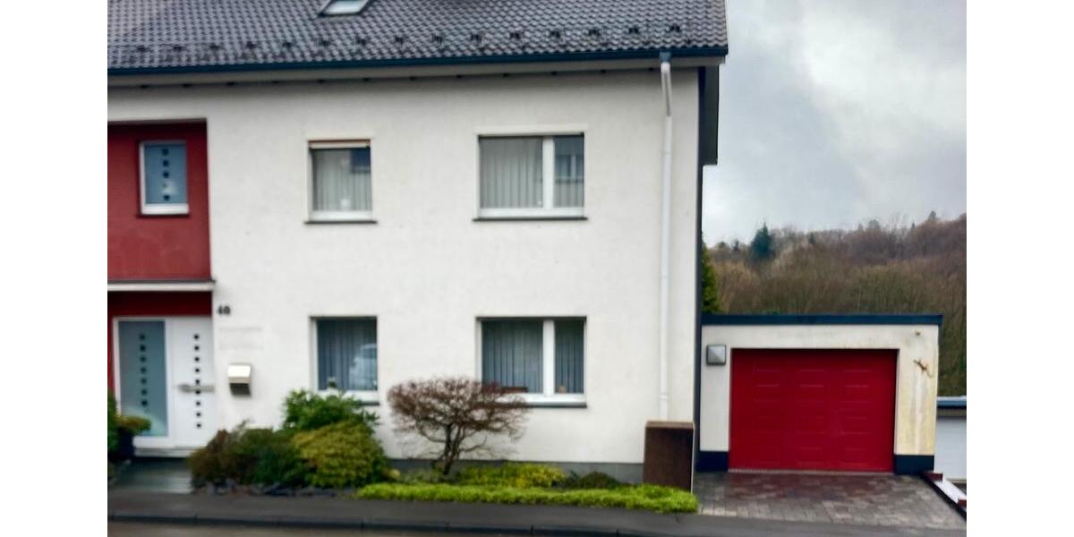 Doppelhaushälfte Remscheid Reinshagen - 8 Zimmer, 140 m&sup2;, 1.750&euro; | Angebot:25961564