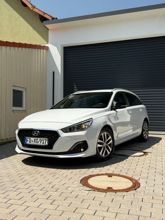 i30