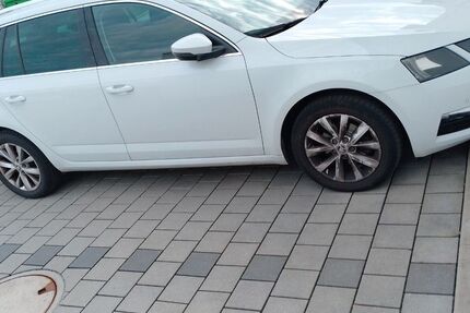 Skoda Octavia 112.500 km 15.000 &euro; Bad Staffelstein 96231