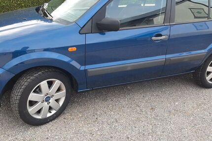 Ford Fusion 151.500 km 2.890 &euro; Altenmünster 86450