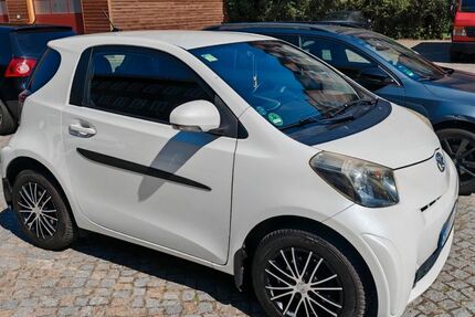 Toyota IQ 80.000 km 5.800 &euro; Berlin 13581