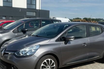 Renault Clio 142.299 km 5.750 &euro; Münzenberg-Gambach 35516
