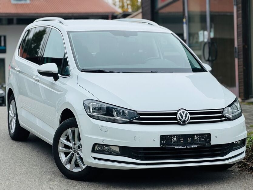 VW Touran 236.917 km 12.499 € Haselbach 94354