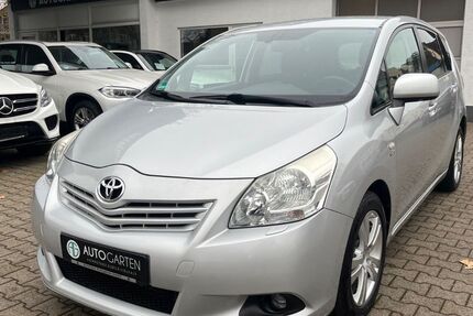 Toyota Verso 149.000 km 9.550 &euro; Paderborn 33098
